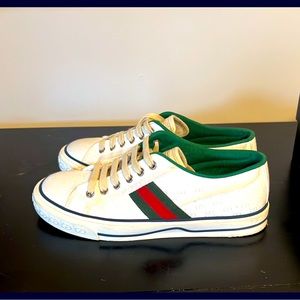 Prada shoes worn once ! Box and new laces included